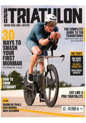 Cover of 220 Triathlon Magazine