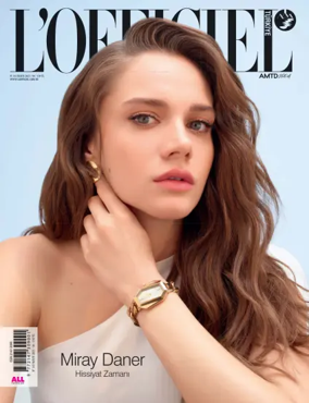 Cover of L'Officiel (Turkey)