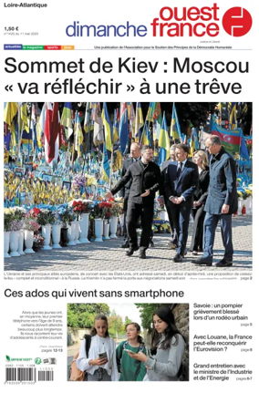 Cover of Dimanche Ouest France (Loire-Atlantique)