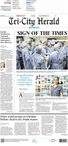 Cover of Tri-City Herald (Sunday)