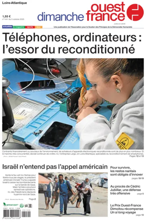 Cover of Dimanche Ouest France (Loire-Atlantique)