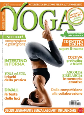 Cover of Vivere lo Yoga