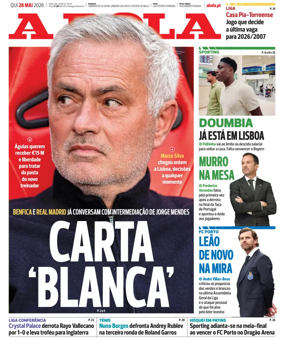 Cover of A BOLA (Portuguese)