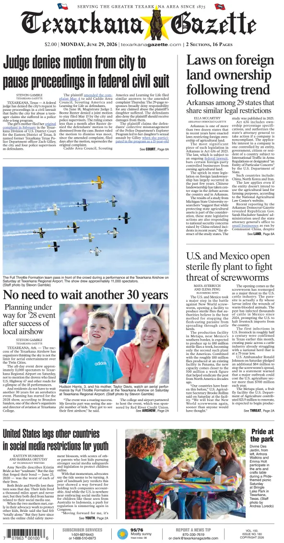 Cover of Texarkana Gazette